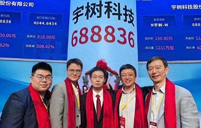 一波四连胜,郑宝罗获得2026赛季首个挑战赛男双冠军
