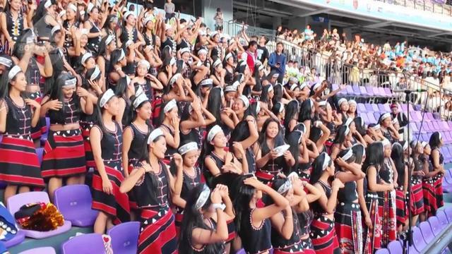 “她是桃花眼，前途不敢估量”，女孩考上中山大学，面相火了