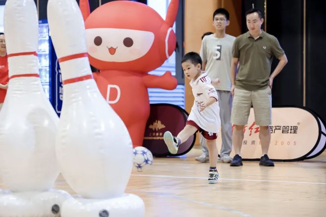 自上届世界杯以来，欧洲12战亚洲国家队4胜2平6负处于下风