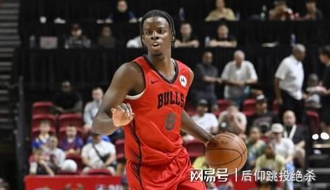 大鱼来了!摩西布朗被多支CBA球队疯抢,广东队将重金完成补强?