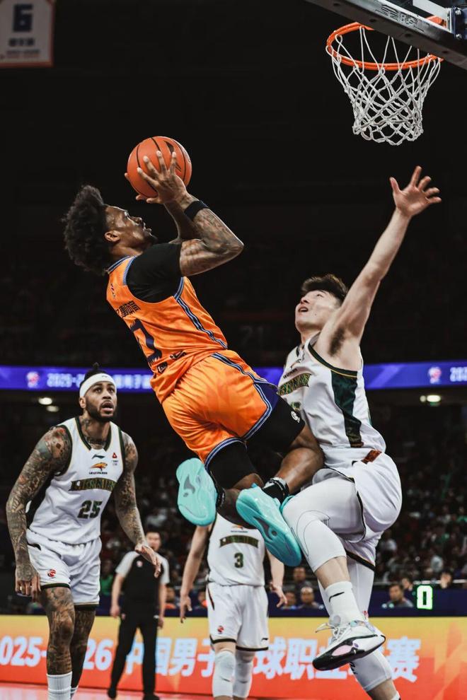 福斯特将吹罚NBA总决赛G5