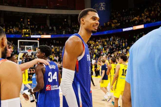 NBA传奇巨星陨落！曾5夺总冠军+3次当选最佳教练，入选篮球名人堂