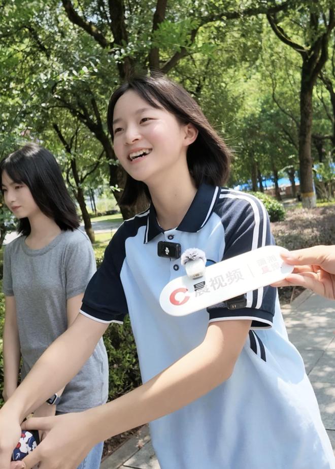 英超无弱旅？两大黑马4轮后不败进前4！曼联仅第13 热刺濒临降级区