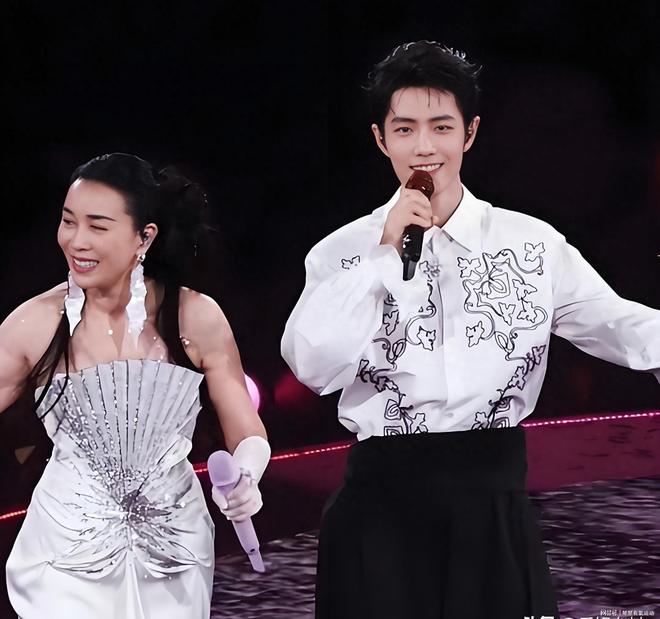 牛鬼蛇神现原形,于东来公开为韩红发声不到24小时,不堪一幕上演