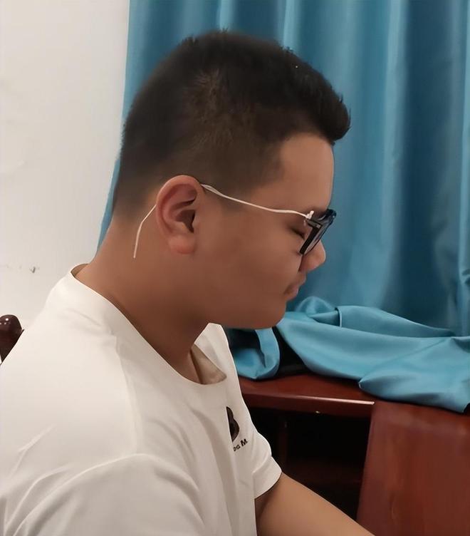 22投15中轰44分5板!男篮16岁天才杀疯了:2战已锁定未来核心?