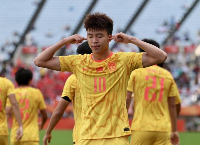 队报：巴西战摩洛哥赛前，球场周边交通陷入瘫痪