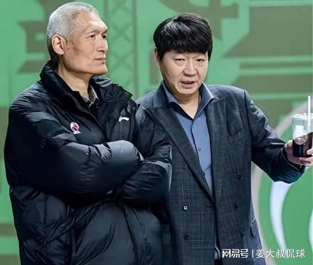 英格兰两大亿元先生干架 切尔西新援被踢倒后怒推+狂喷阿森纳铁腰