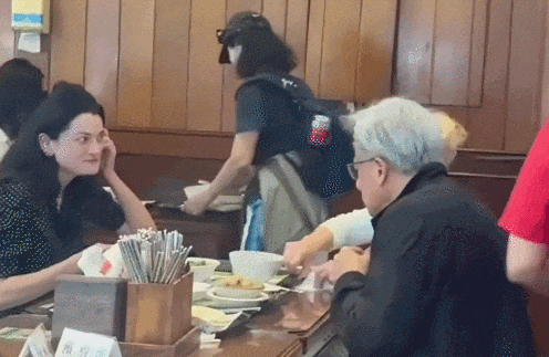 卡布19分尼科尔16分 马刺大胜尼克斯送对手连败