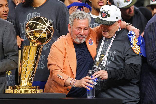拒绝退役!37岁威少官宣再战第19个NBA赛季,冲击总冠军